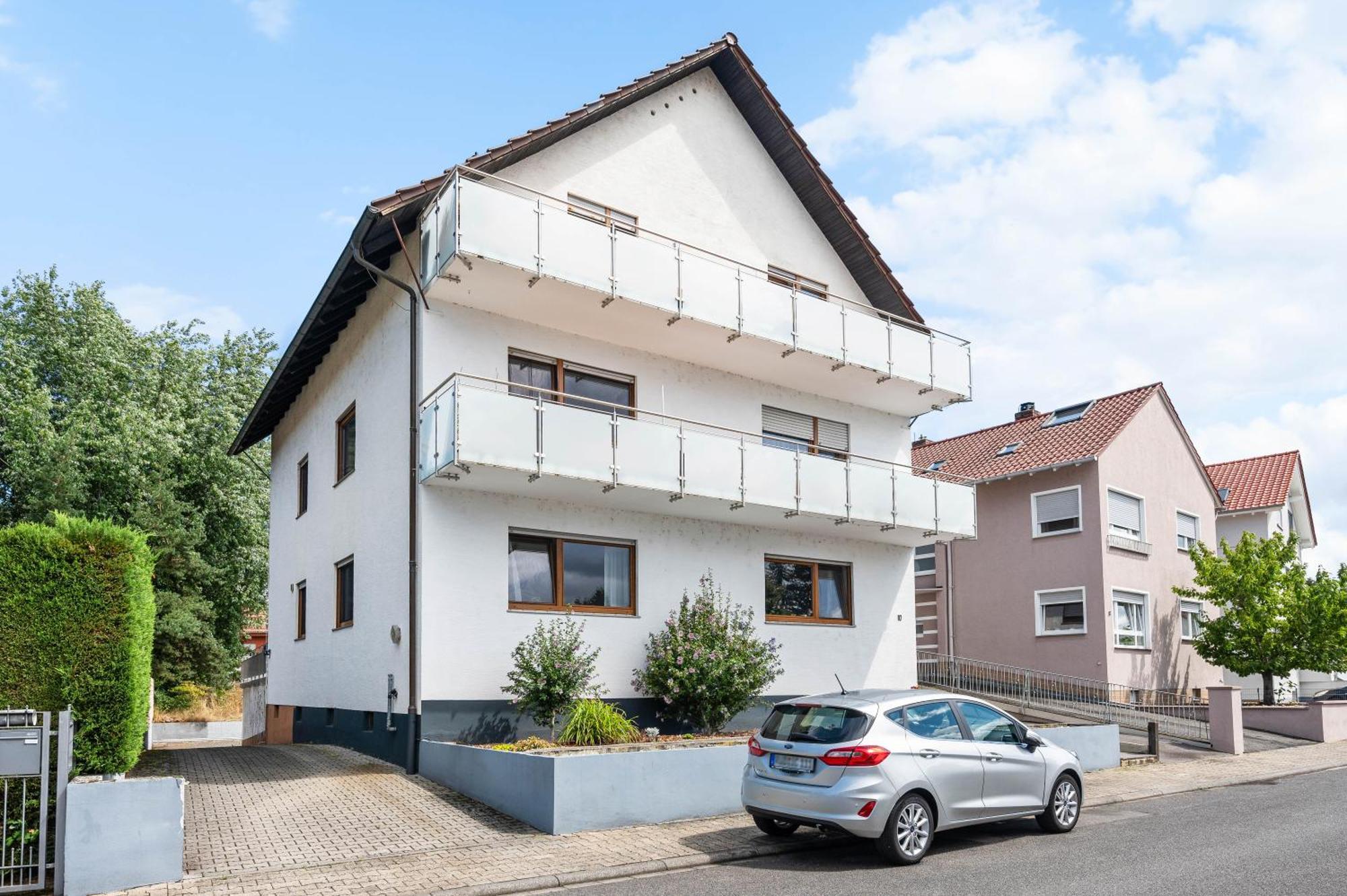 Ruhiges Und Zentrales Apartment In Huettenfeld Lampertheim Exterior photo